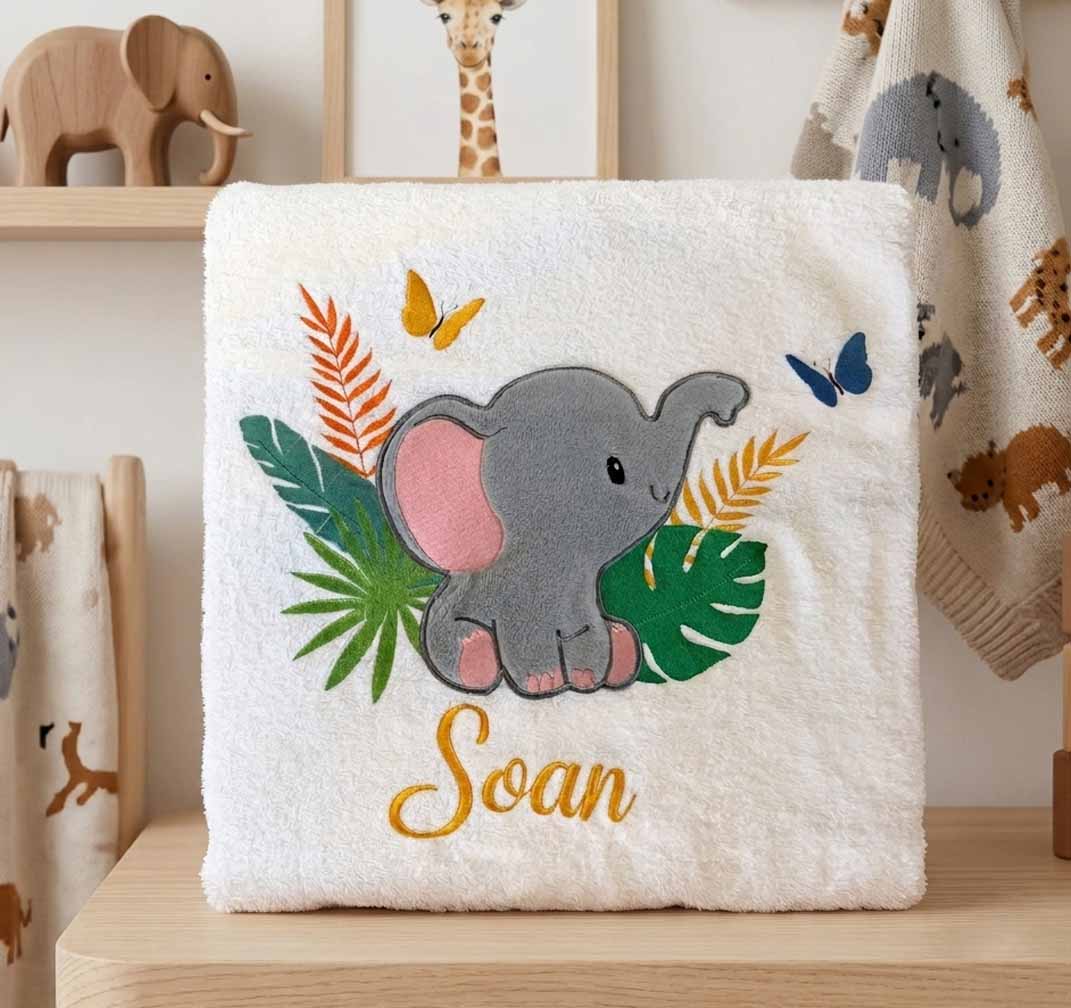 Serviette personnalisable brodée "Eléphant " 140 cm x 70 cm