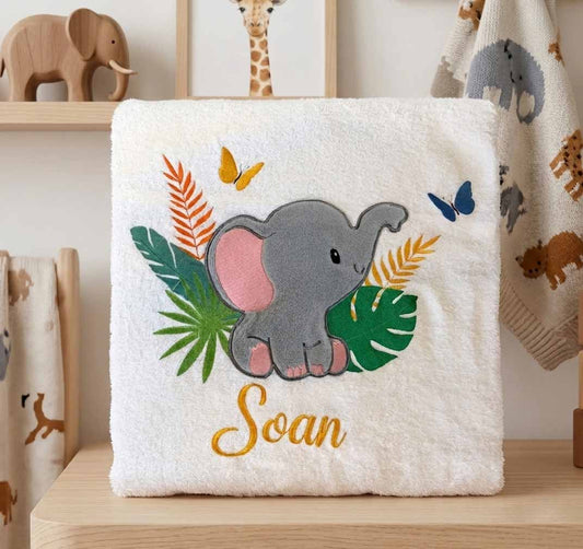 Serviette personnalisable brodée "Eléphant " 140 cm x 70 cm